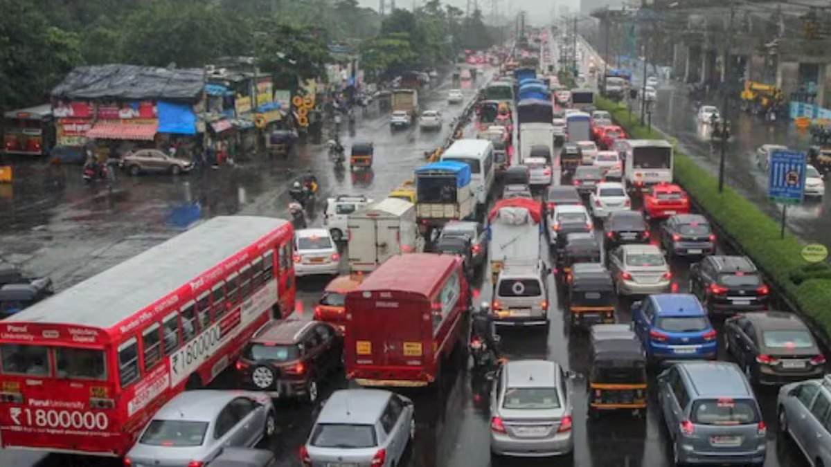 Mumbai Traffic Hotspots From BKC To Ghodbunder Road Challenge Commuters Daily