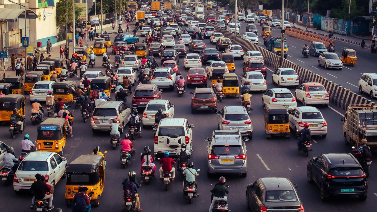 Nagpur Parking Chaos Driving Rising Urban Pollution Levels