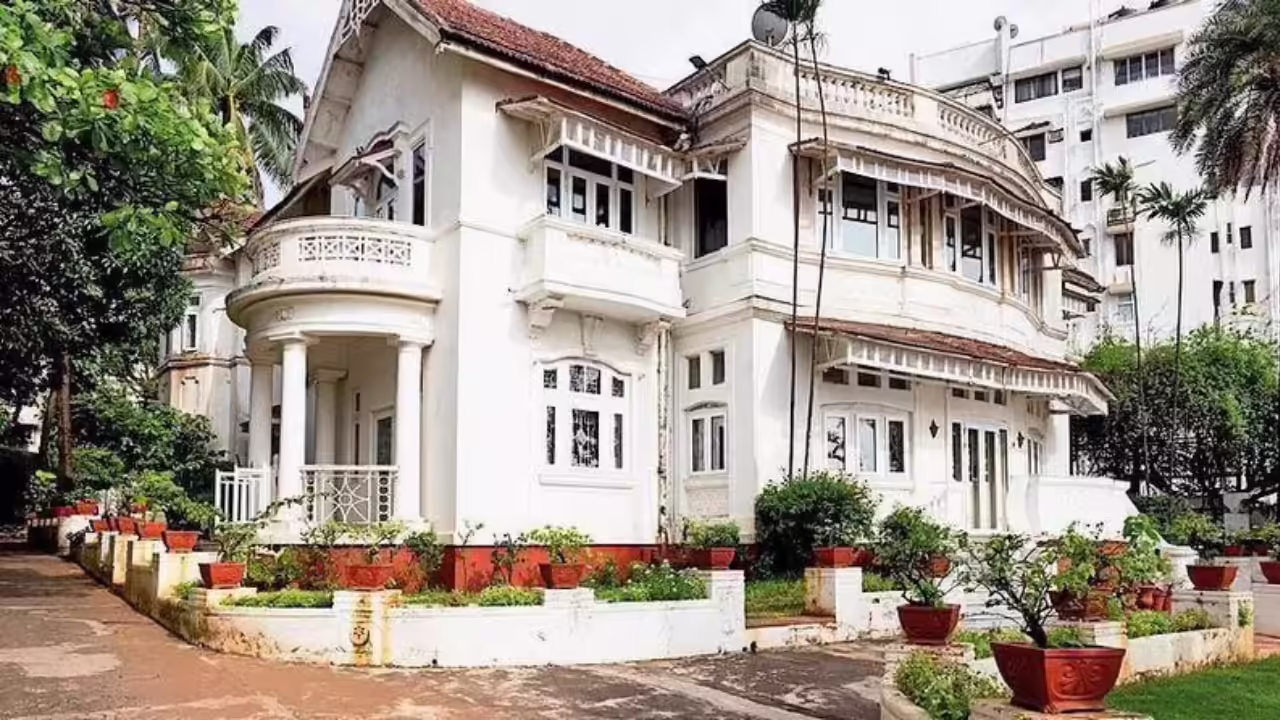 Mumbai Juhu Heritage Bungalow Listed For Sale