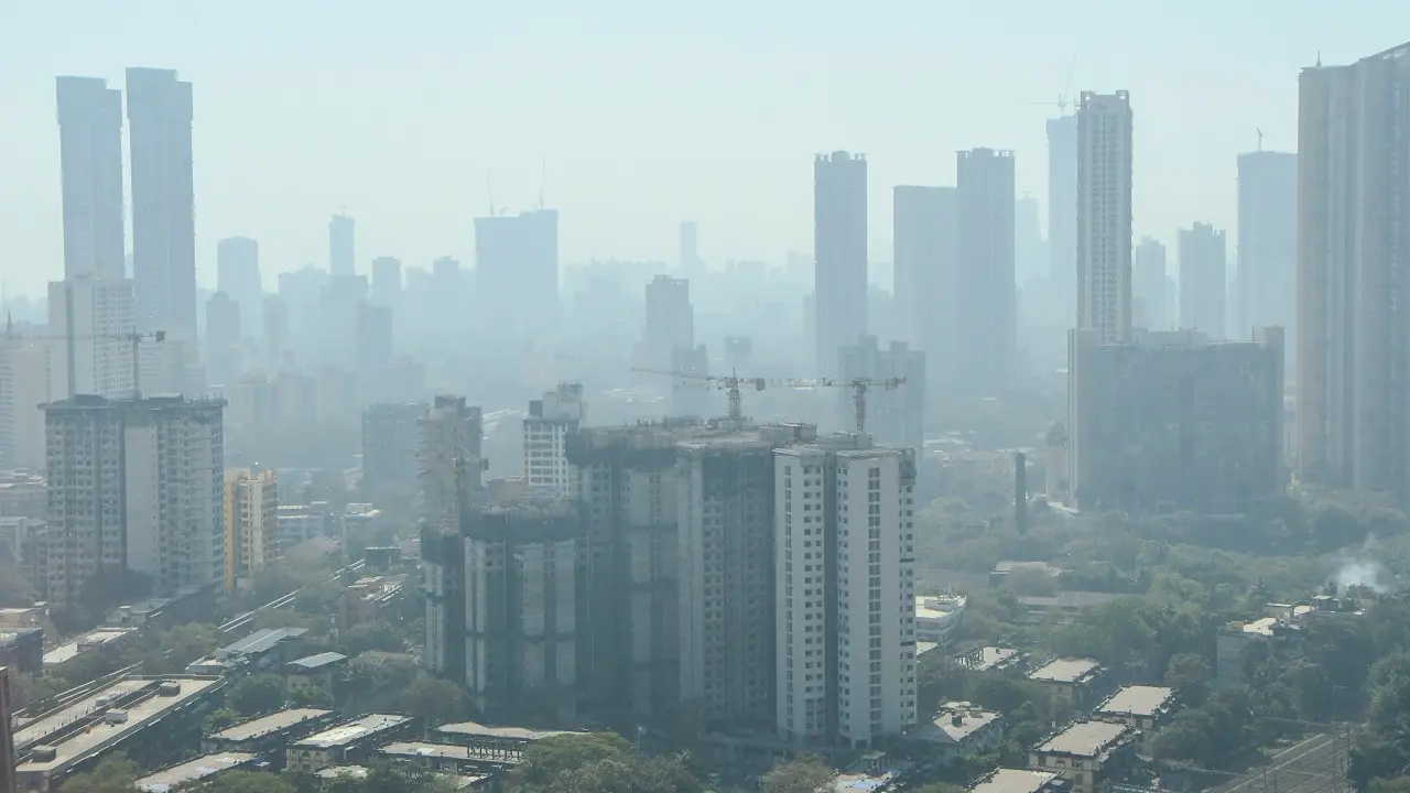 Mumbai Weather Sees Mild Temperatures Moderate Air Quality