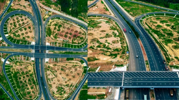 Bengaluru Chennai Expressway Progress Uneven in Phase Three