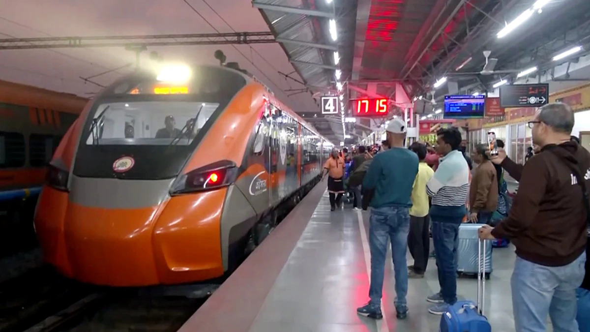 Ahmedabad Mumbai Vande Bharat Adds Coaches