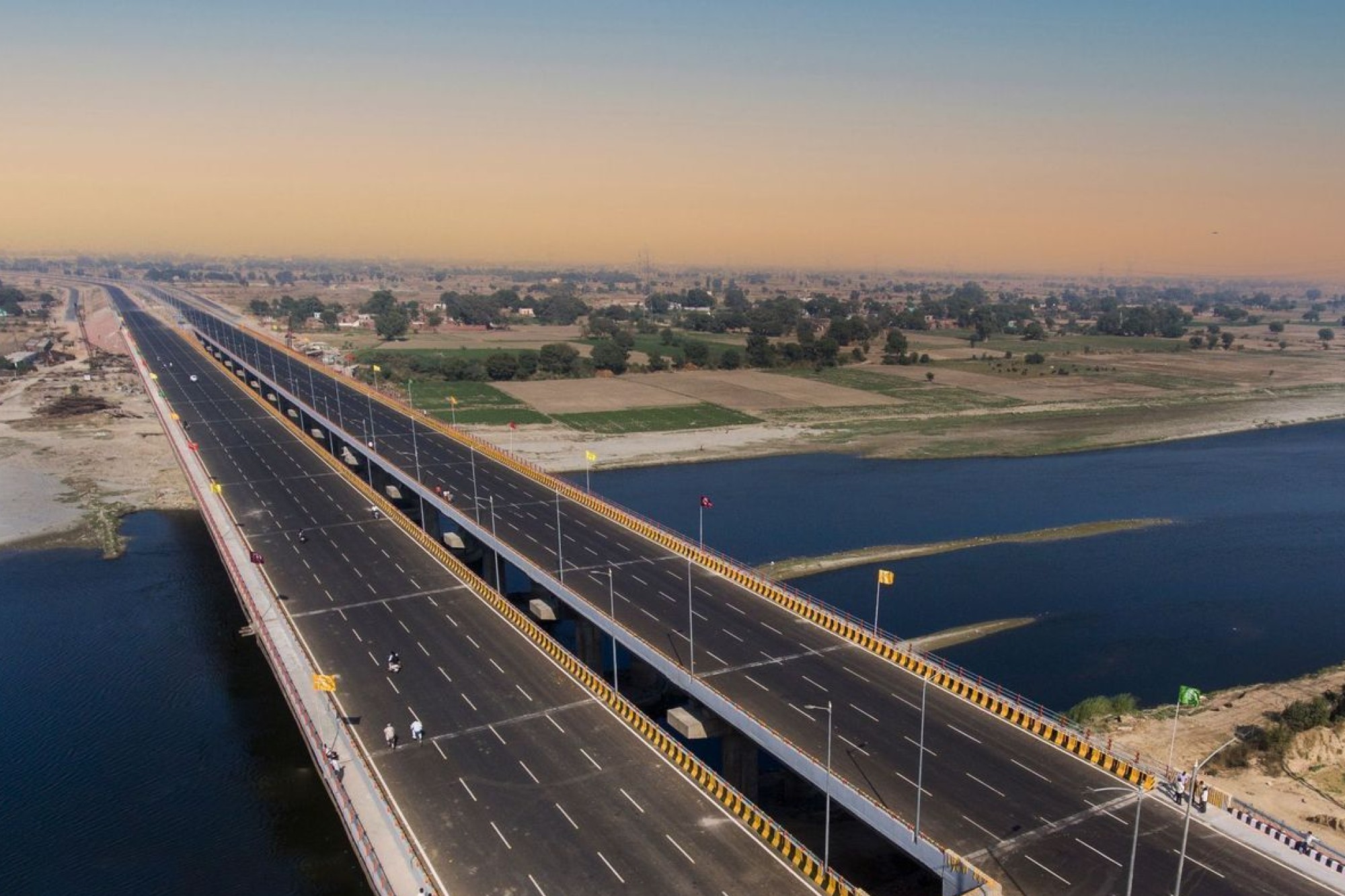 Tamil Nadu Reviews Progress of Landmark Public Projects