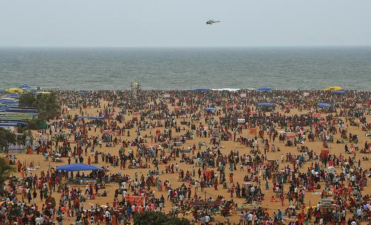 Chennai Deploys Parking Measures For Coastal Crowds