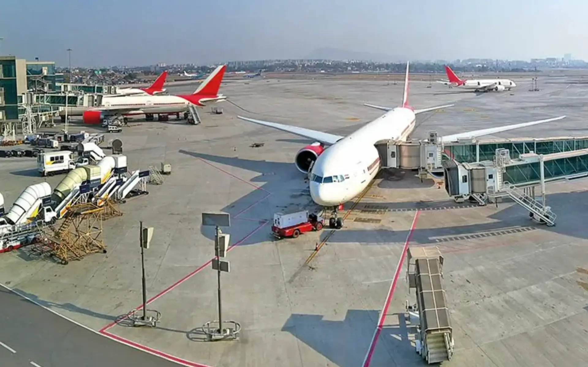 Pune Airport Constraints Slow Economic Links