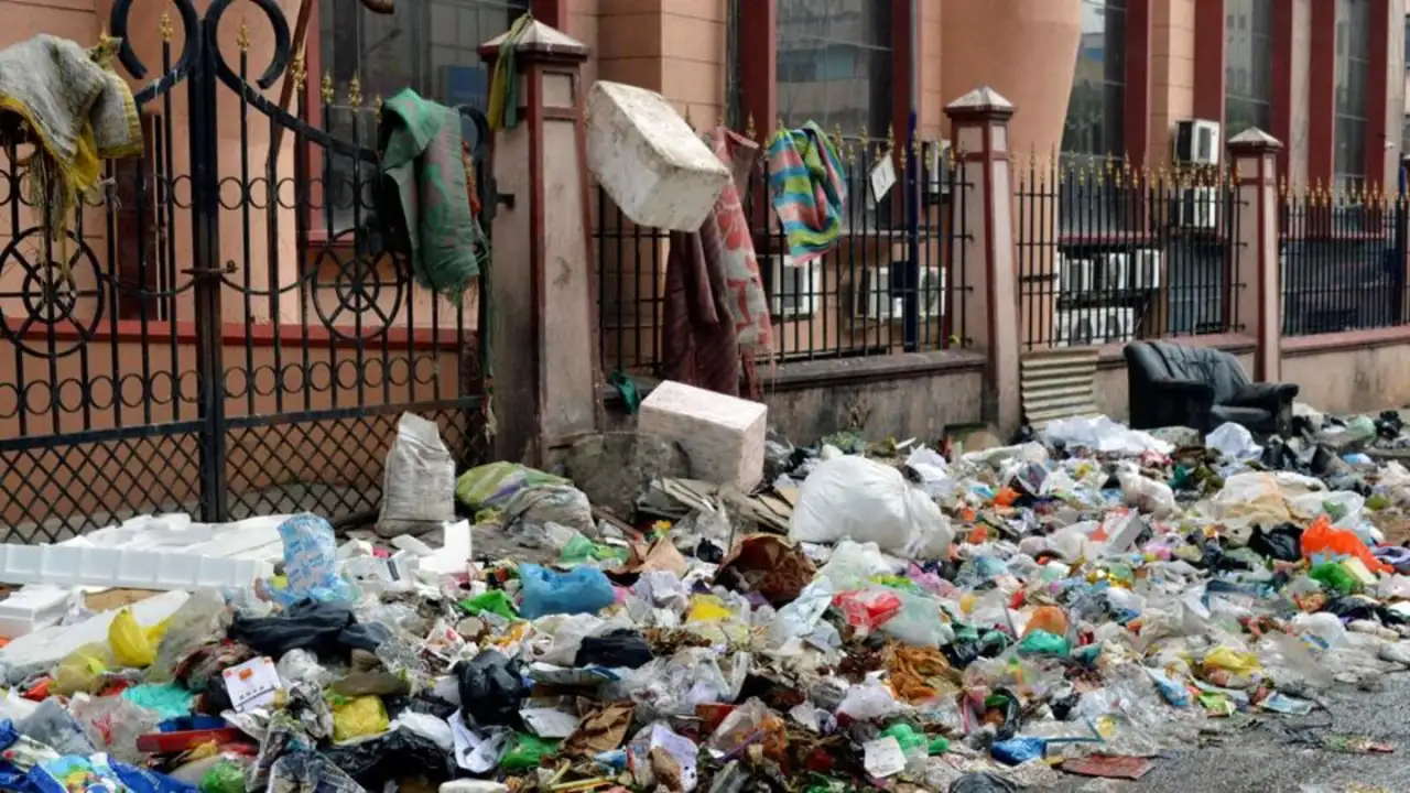 Bengaluru Kadirenahalli Faces Mounting Garbage Crisis