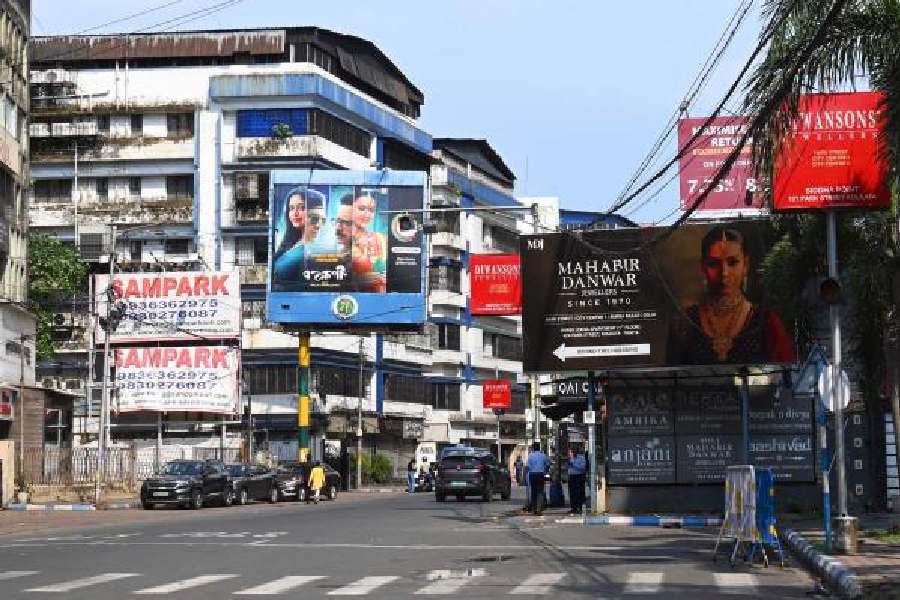 Kolkata Civic Body Reshapes Outdoor Advertising Market