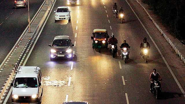 Ahmedabad SG Road Congestion Strains Infrastructure
