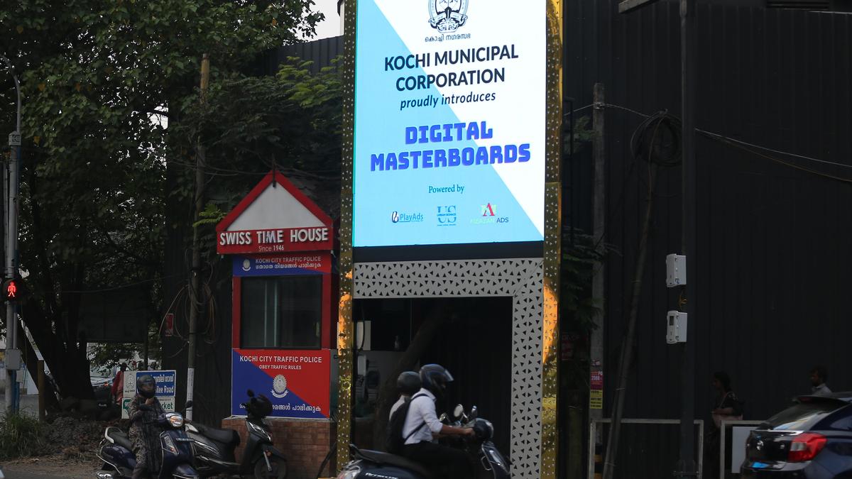 Kerala Cities Examine Impact Of Digital Billboards