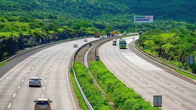 Pune Central Roads Face Daylong Diversions