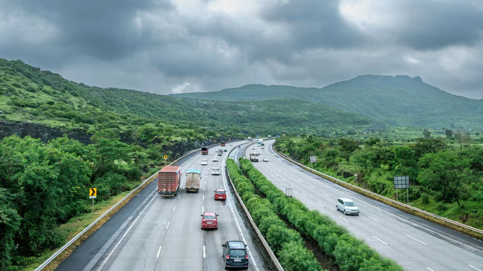 Pune Highway Lane Discipline Push Gains Urgency