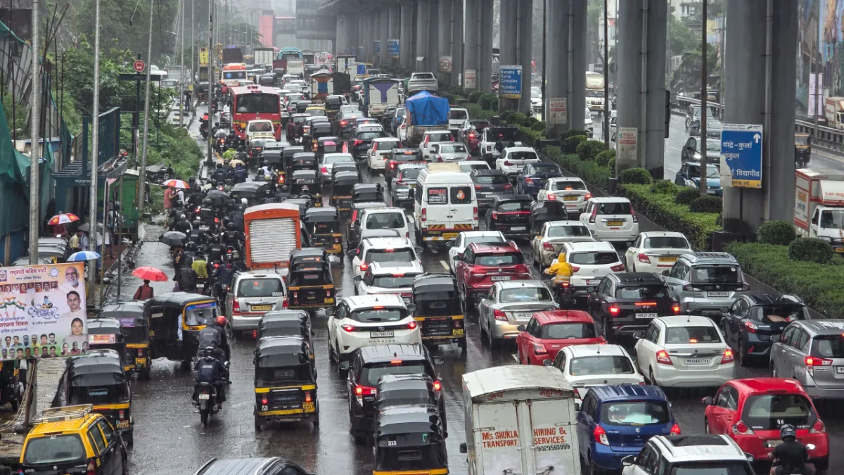 Mumbai Traffic Ban Disrupts Western Express Highway