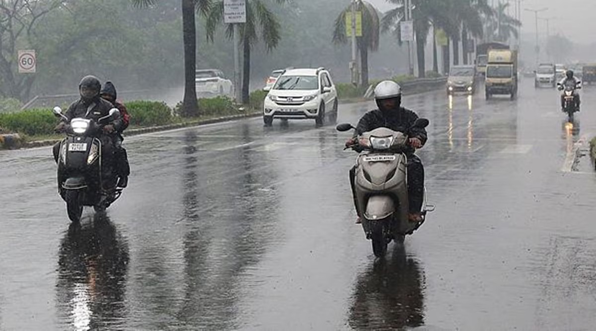 Eastern Gujarat Reports Unseasonal Rain Spell