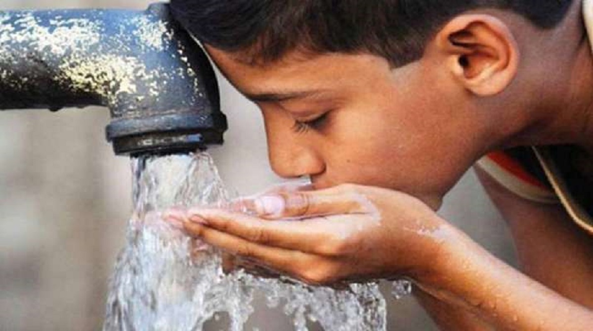 Kolkata Housing Hit By Water Contamination