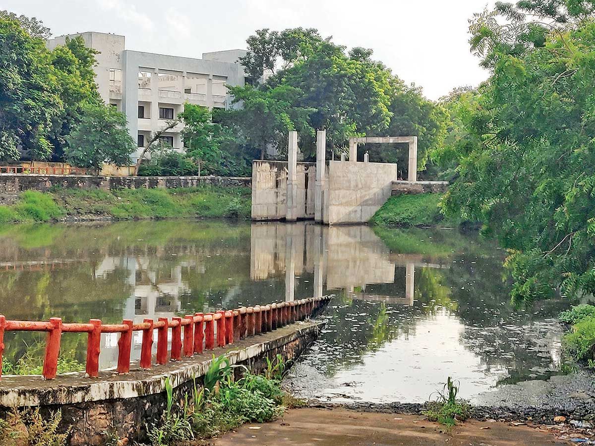 Ahmedabad Spent Rs 40 Cr On Vastrapur Lake Still Stinks