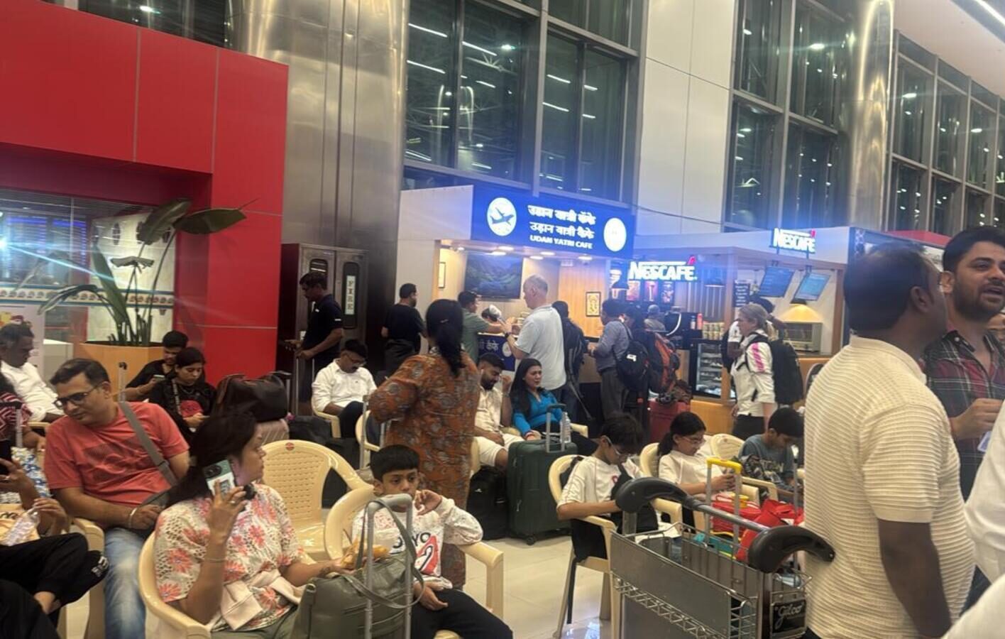 Pune Airport Eases Passenger Rush by 3:30 AM After Runway Issue Hits 90+ Flights