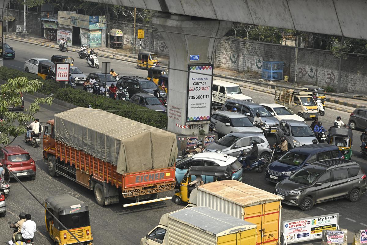 Hyderabad Road Widening Backfires With Narrow U Turns