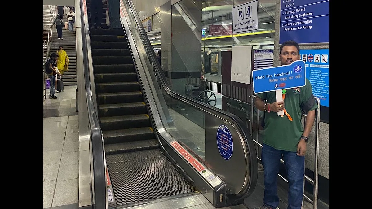 Delhi Metro Promotes Escalator Safety For Passengers