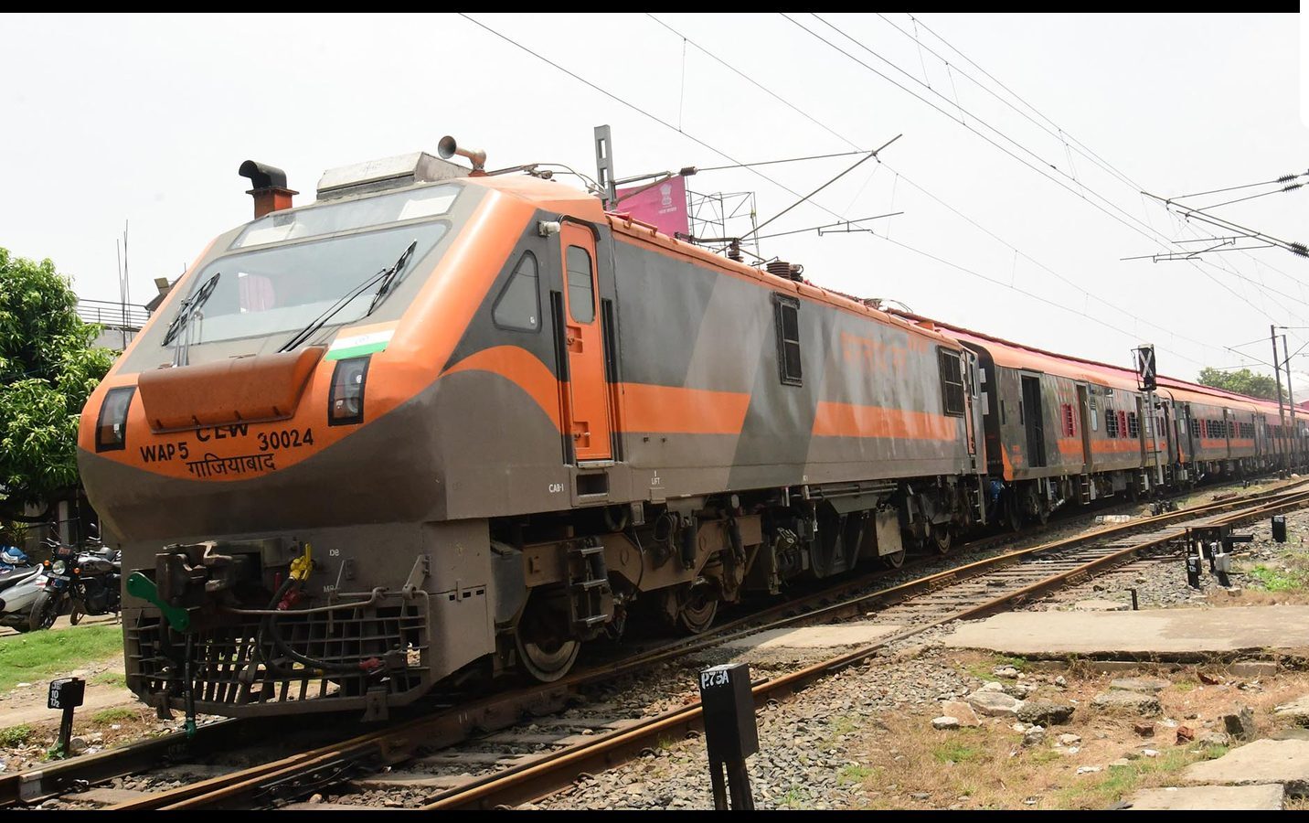 Pune Varanasi Amrit Bharat Express Gets Railway Nod