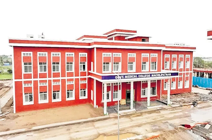 Andhra Pradesh Plans 10 PPP Medical Colleges Across State