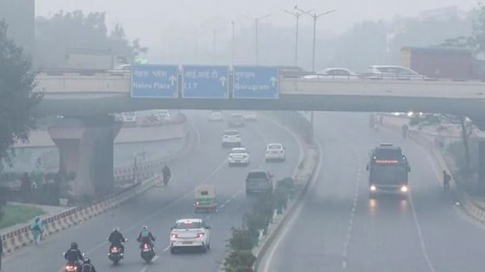 Delhi Cloudy Skies Amid Nationwide Storm Warnings