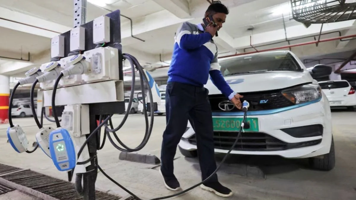 Delhi Electric Vehicle Policy Extension Signals Mobility Shift