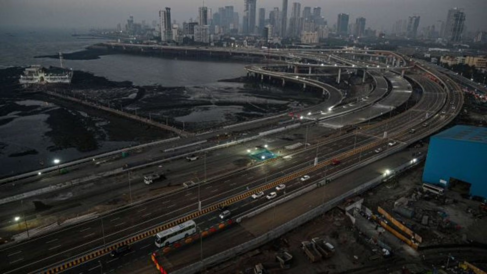 Mumbai Coastal Road Project Expands Public Spaces