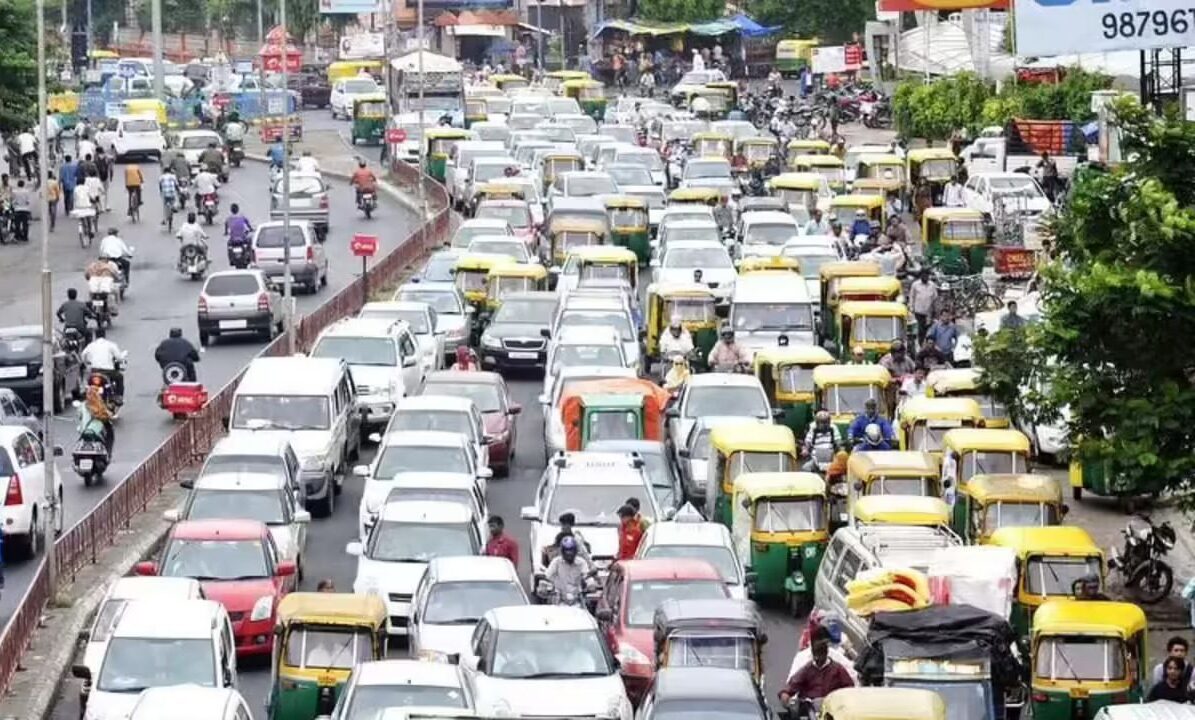 Ahmedabad Adds 2.77 Lakh Vehicles Each Year