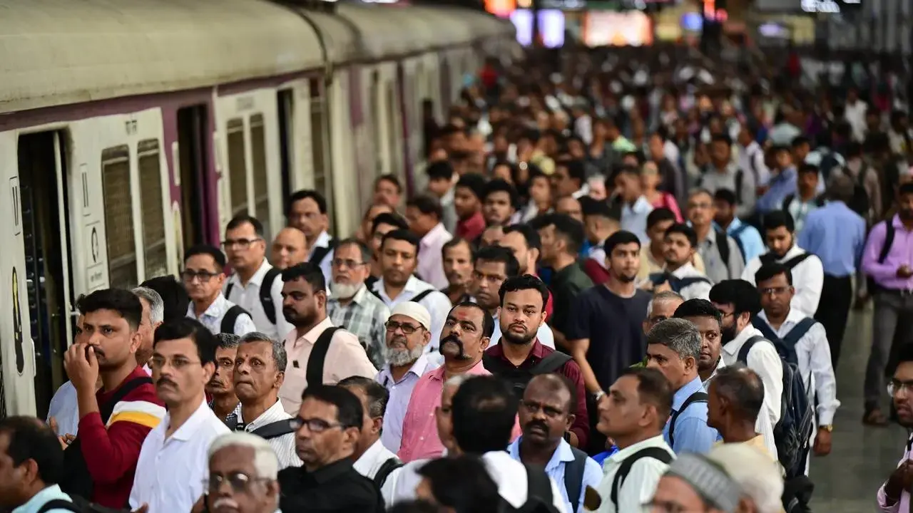 Mumbai Suburban Rail Capacity Boost Targets Crowding